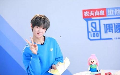 娱乐吃瓜君黄明昊,娱乐吃瓜界的“瓜王”崛起之路