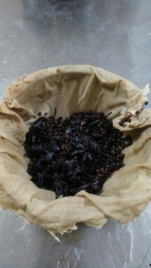 娱乐吃瓜酱地下室霉味,霉味背后的秘密